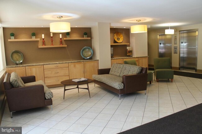 Main Lobby - 2401 H St NW