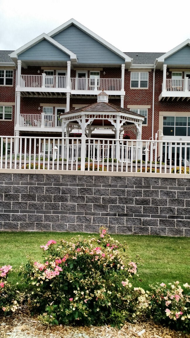 The Rivers Senior Living Rentals Oshkosh, WI