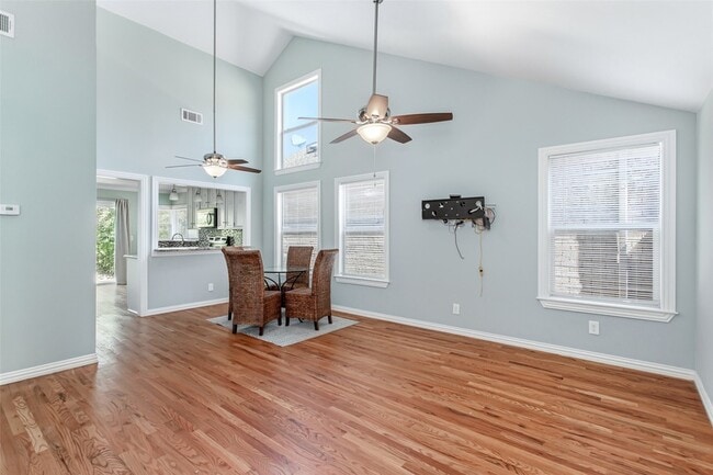 Foto del edificio - 4139 Rosser Square