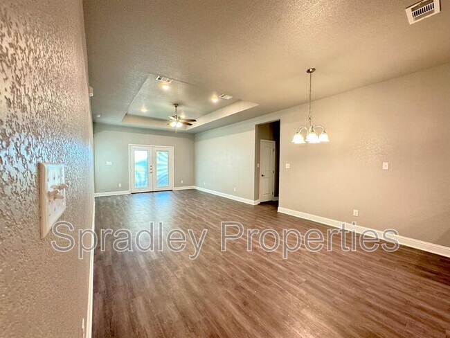 Foto del edificio - 4899A W Amity Rd