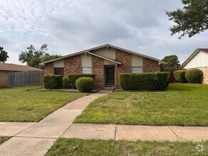 Building Photo - 1632 Spanish Trail