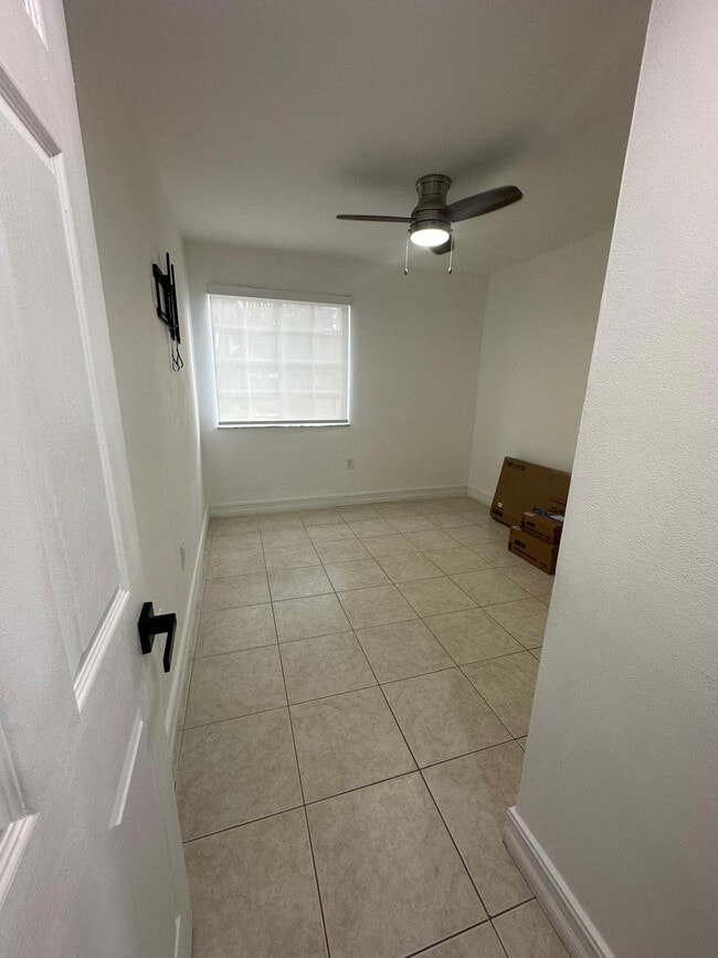 Foto del edificio - 9725 Fontainebleau Blvd