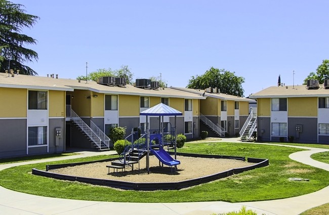 Building Photo - Sycamore Heights