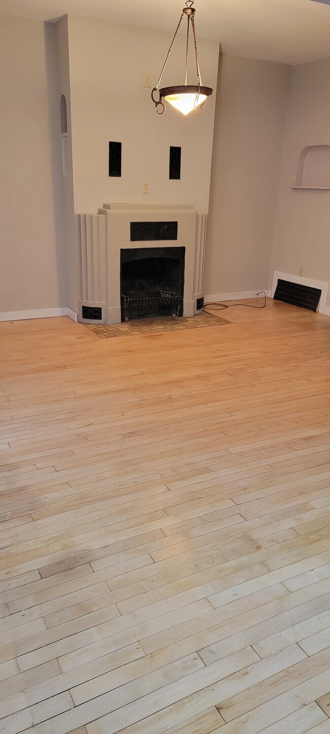Building Photo - 3174 N 41st St