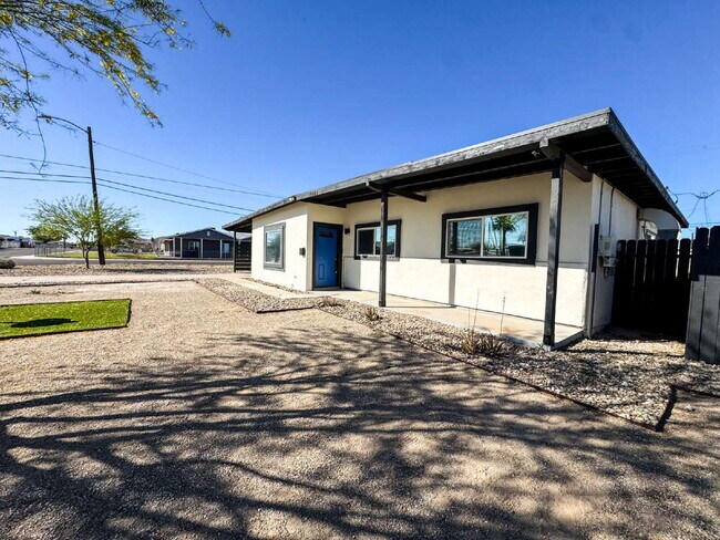 Foto del edificio - "Updated 3-Bedroom, 2-Bath SOLAR Home in Yuma"