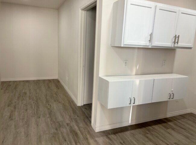 Building Photo - 2704 Muscupiabe Dr