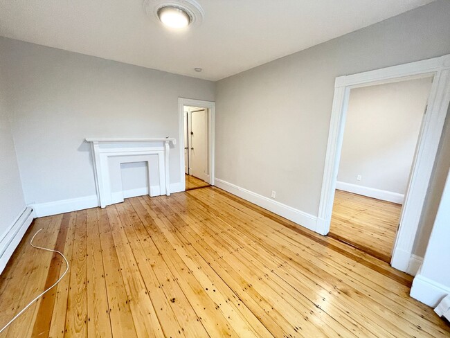 Building Photo - 1754 Tremont St