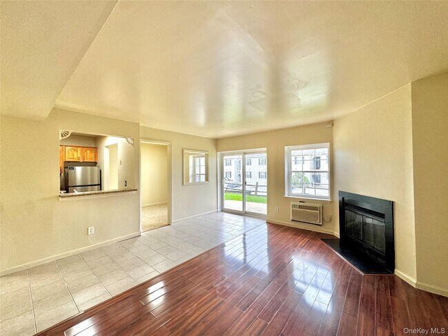 Foto del edificio - 5 Lexington Hills Rd