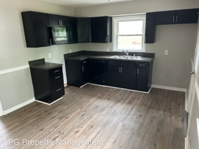 Foto del edificio - 4 br, 1 bath House - 7807 Carnation
