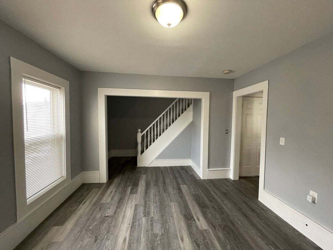 Foto principal - Second floor 4 Bedroom 1 Bathroom Two Stor...