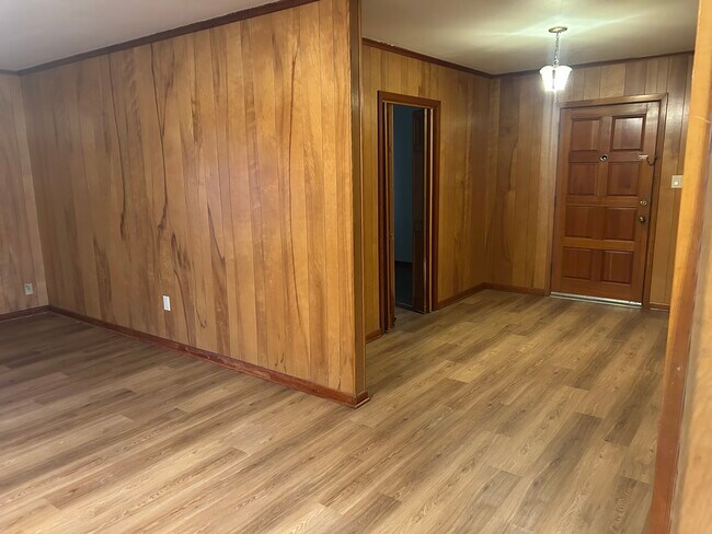 Foto del edificio - 127 Willow Dr