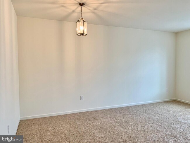 Building Photo - 110 Cross Keys Pl