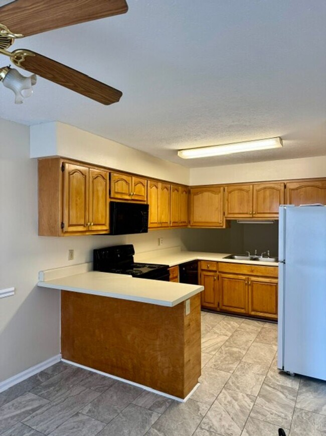 Foto del edificio - Harmon Estates Available Now!