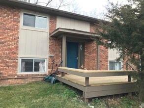 Building Photo - 1588 Jones Dr