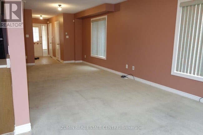 Building Photo - 37 Kintyre St