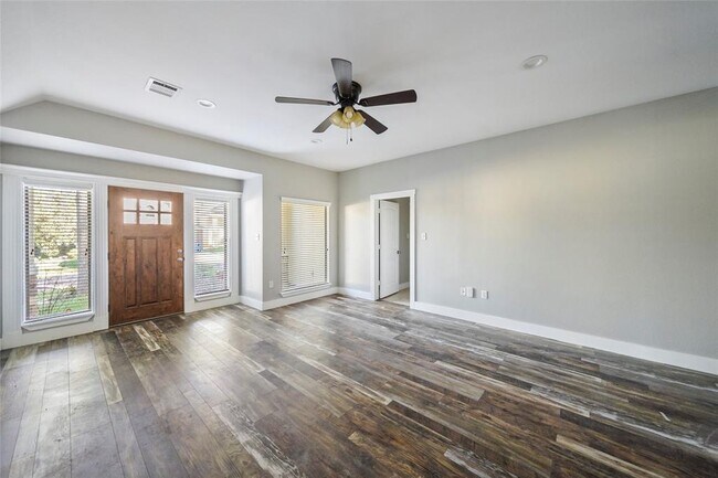 Building Photo - 13091 Hydra Ct