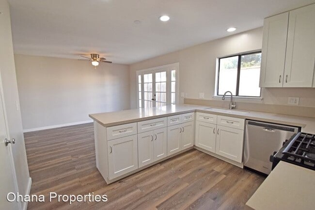Building Photo - 3 br, 1.5 bath House - 1482 Ave Alvarado