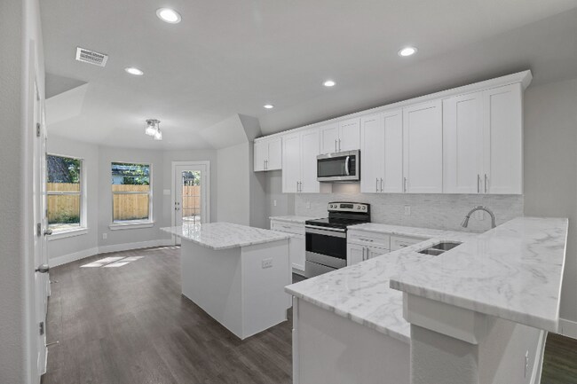 Foto del edificio - Room in House on Harding St