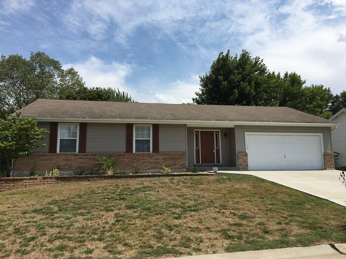Primary Photo - 1122 Athena Way