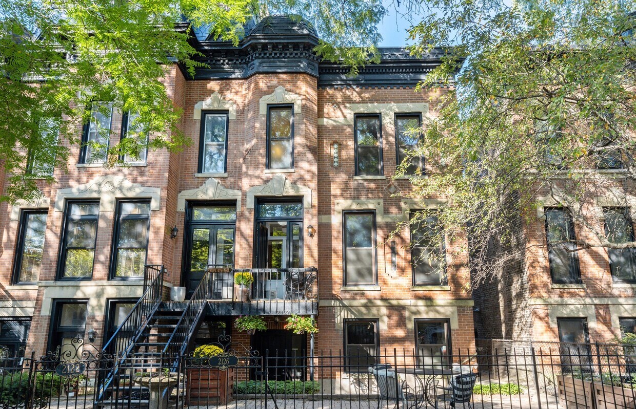 Primary Photo - 2126 N Bissell St