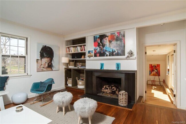 Building Photo - 45 Hommocks Rd