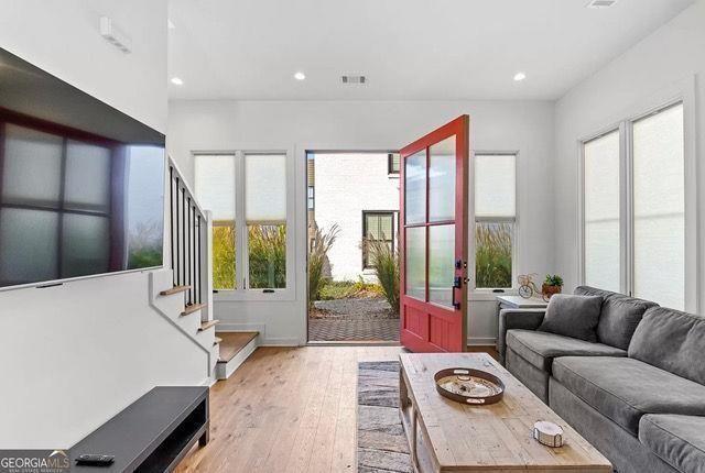 Foto del edificio - 167 Ravenhurst Ln