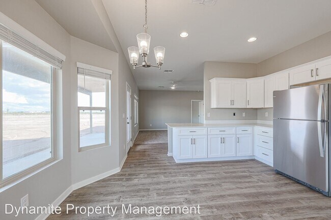 Building Photo - 3 br, 2 bath House - 8348 W McCartney Road