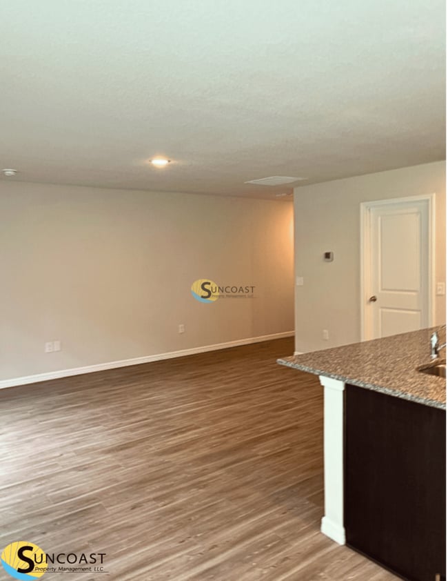 Building Photo - 1365 Tan Tara Trl