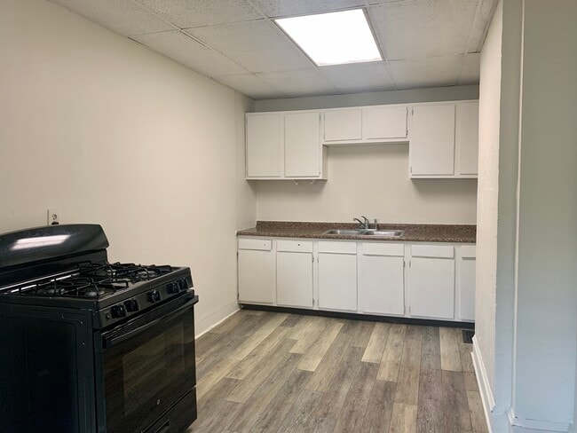 Foto del edificio - 201 Broad Ave NW