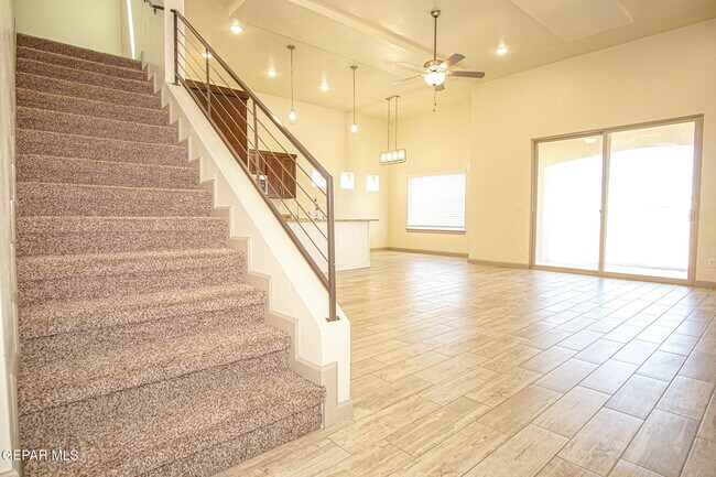 Foto del edificio - 7825 Enchanted View Dr