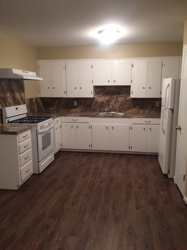 Foto del edificio - 221 Mitchell St