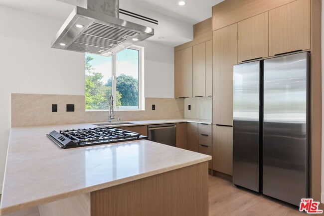 Foto del edificio - 2133 S Longwood Ave