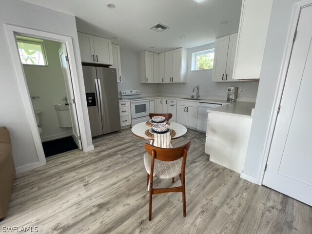 Foto del edificio - 1308 Rosemary Ln