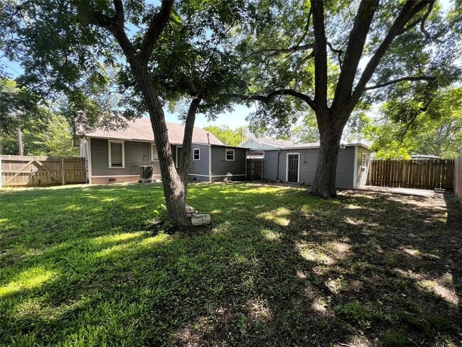 Foto del edificio - 810 Cecelia St