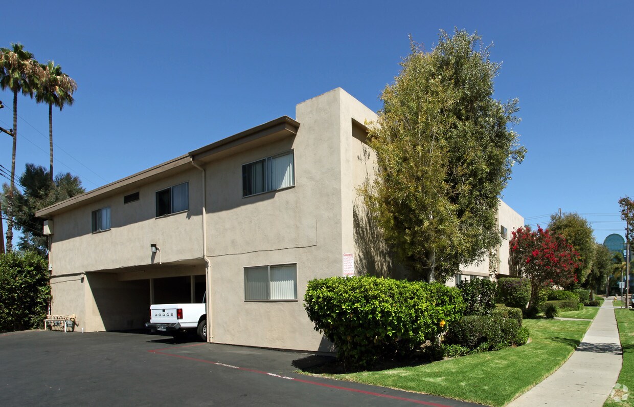 Garage - The Tustana Apartments