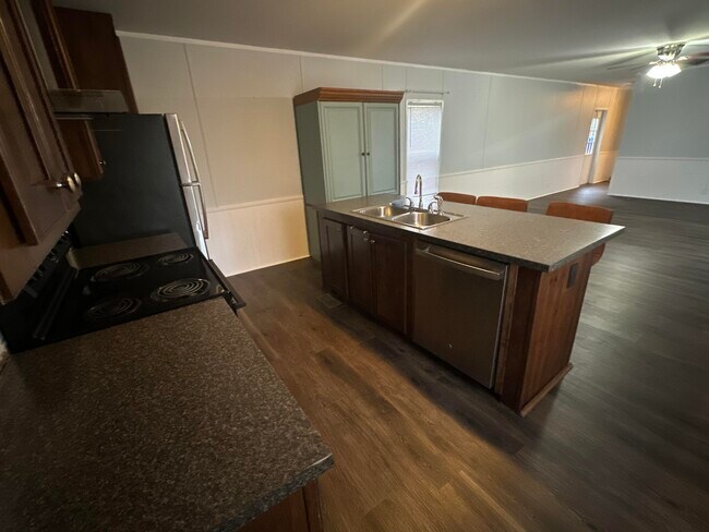 Building Photo - 124 Mallet Bayou Rd