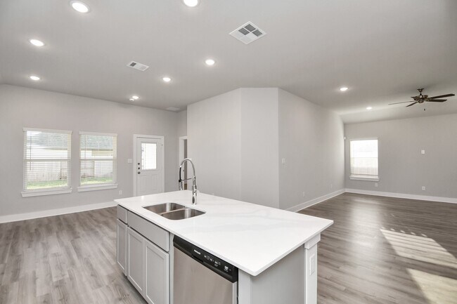Building Photo - 7510 Terramar Bay Ln