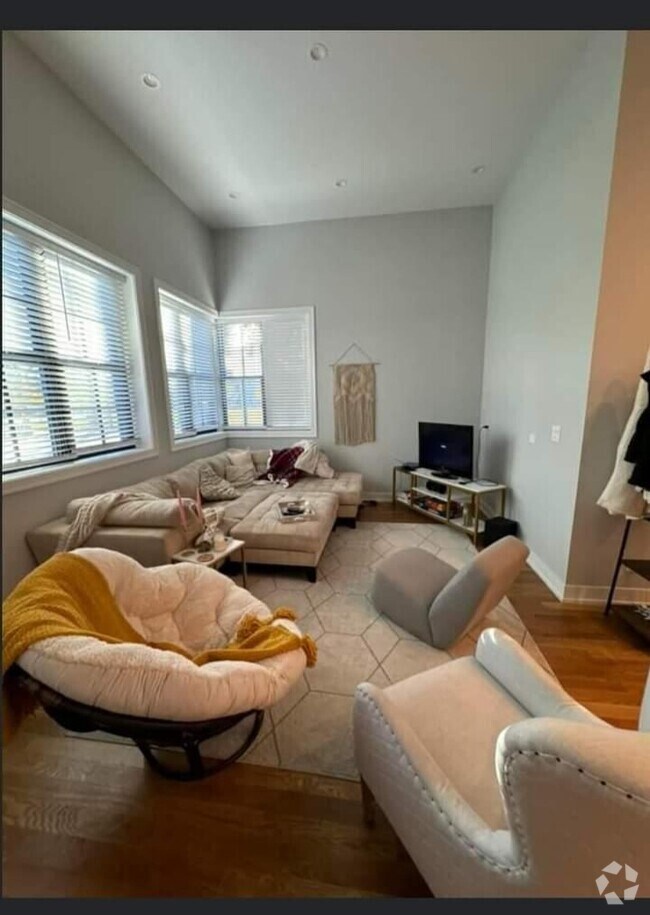 Wicker Park 1 Bedroom Apartments under 1,400 Chicago, IL 17