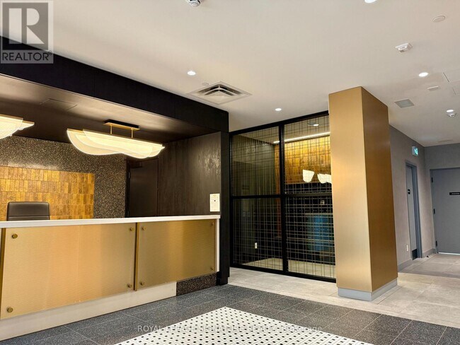 Photo du bâtiment - 5 Lakeview Ave