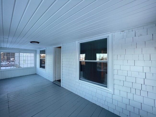 Foto del edificio - 24 Grandview Rd