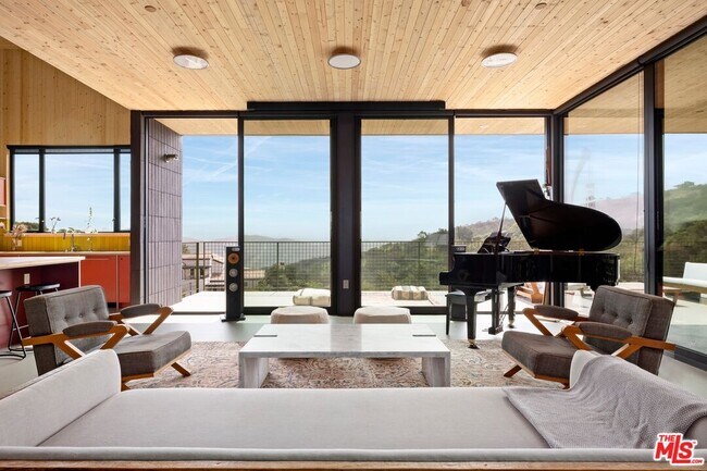Foto del edificio - 20485 Medley Ln