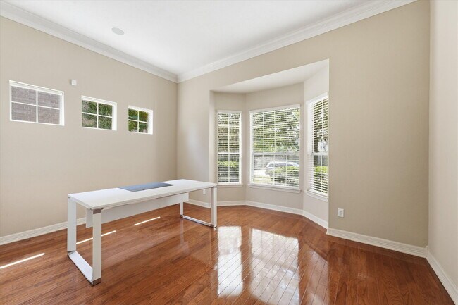Foto del edificio - 5 Bed Single-Family Home for Rent in Grand Lakes, Katy 77494 with Lake Views & Pool
