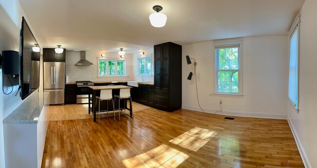 Building Photo - Pleasant Street Apartments