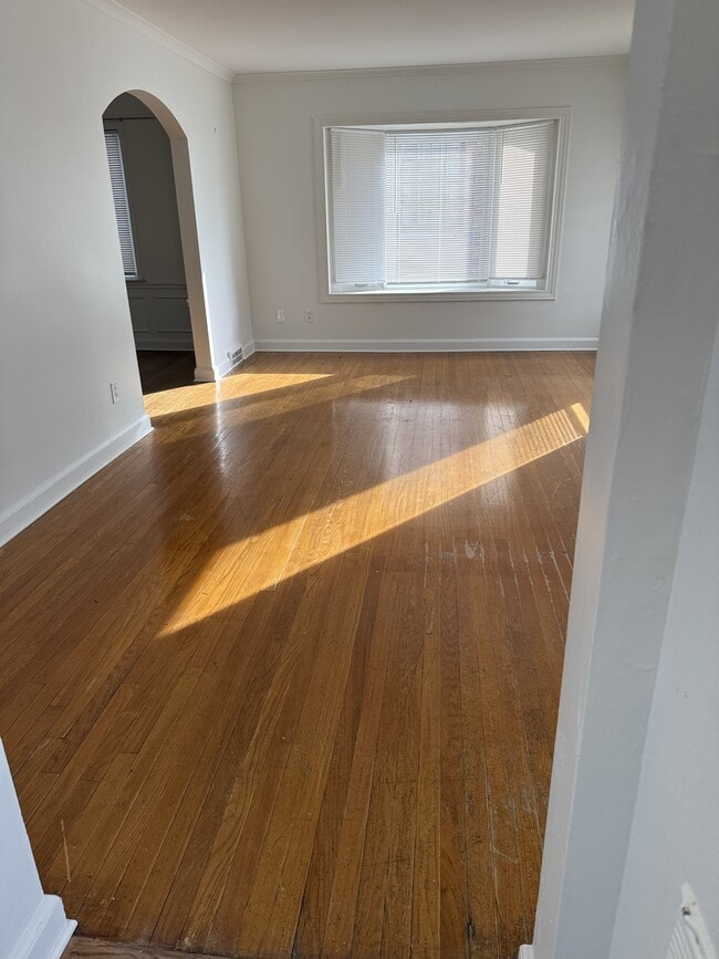 Foto del edificio - 5752 Bishop St