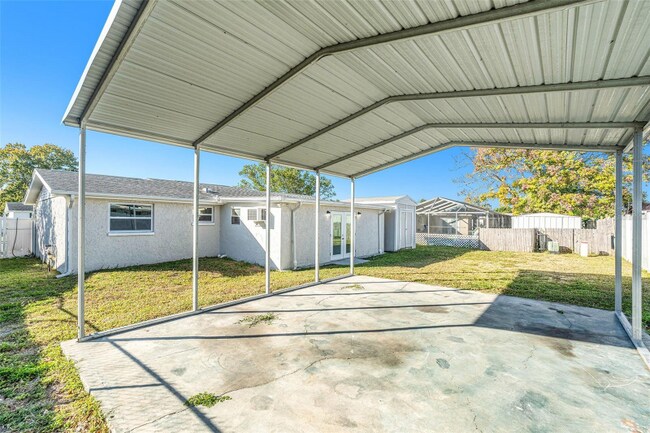 Foto del edificio - 7321 Parrot Dr