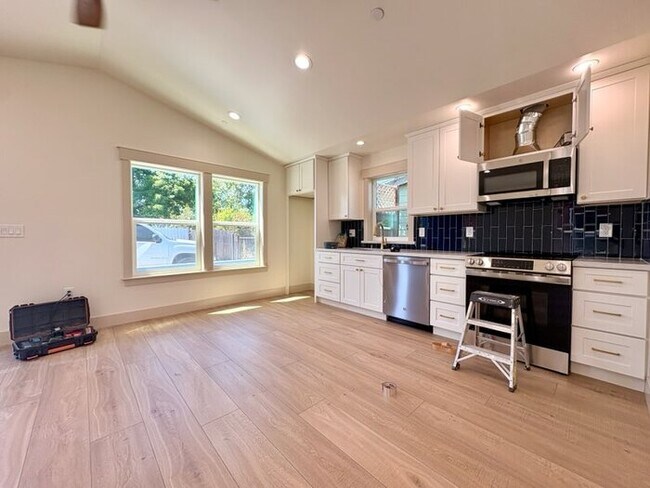 Foto del edificio - Beautiful 2 bedroom 1 bathroom New Build Close to UC Davis and McGeorge Law School