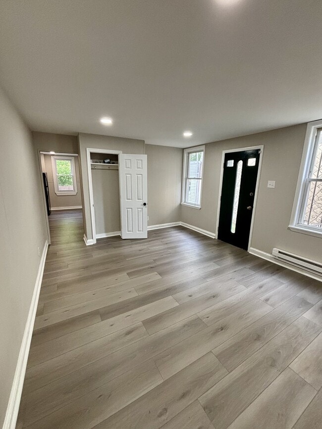 Building Photo - 957 Springfield Rd