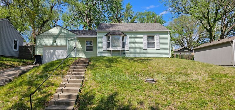 Foto principal - 636 NE 45th Terrace