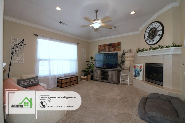 Building Photo - Beautiful Home of 2631 Queens, Large home,...