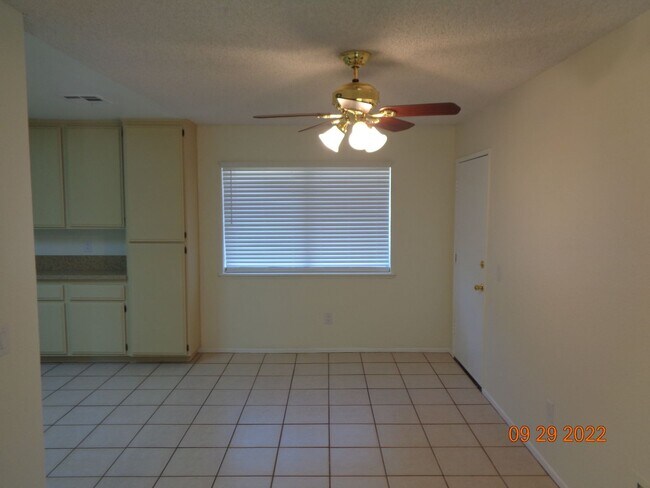 Building Photo - Single Story Home with Gated RV Access